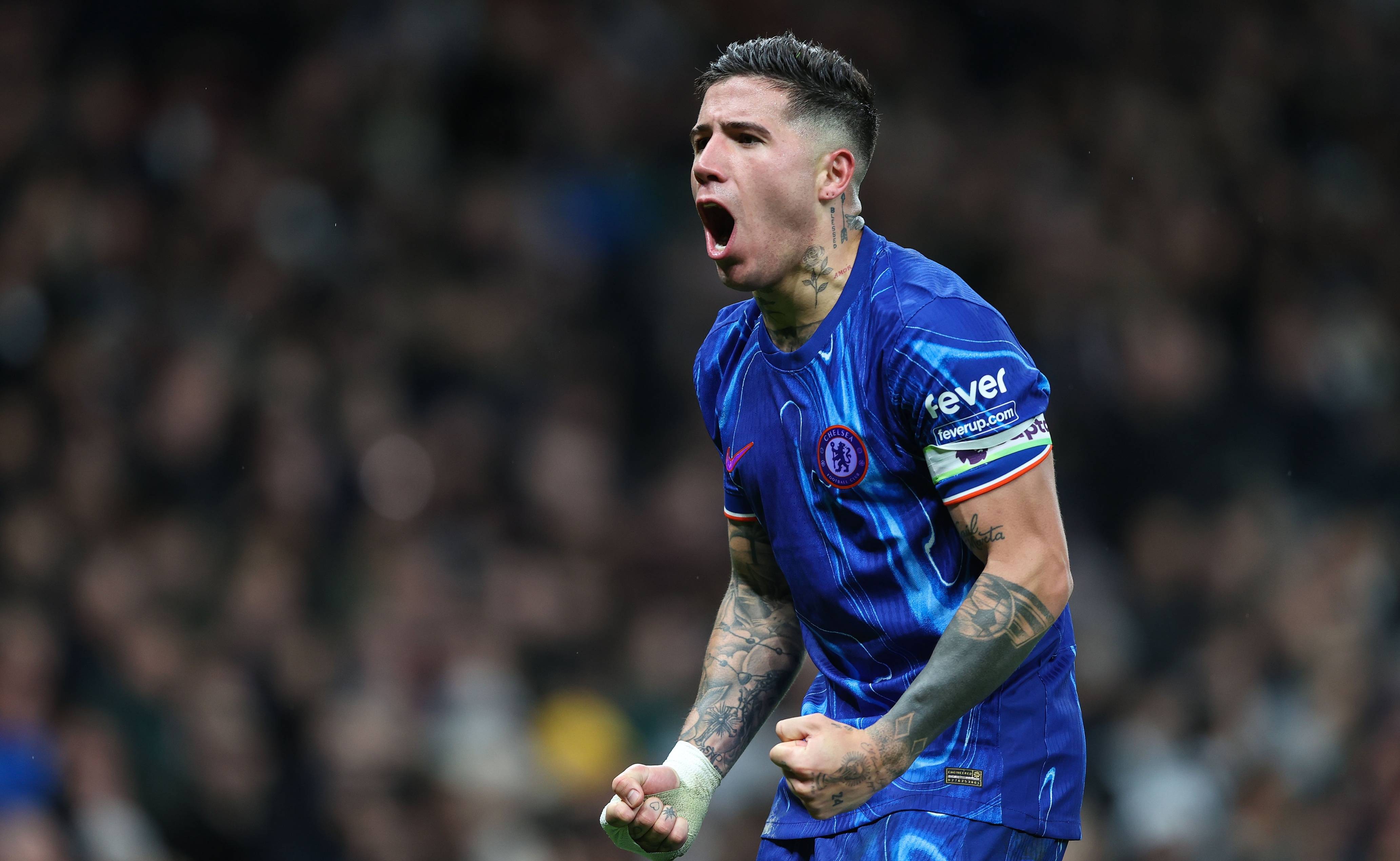 事被批判为 事被批判为