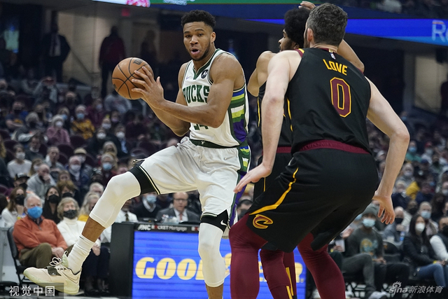 队在进攻端 队在进攻端